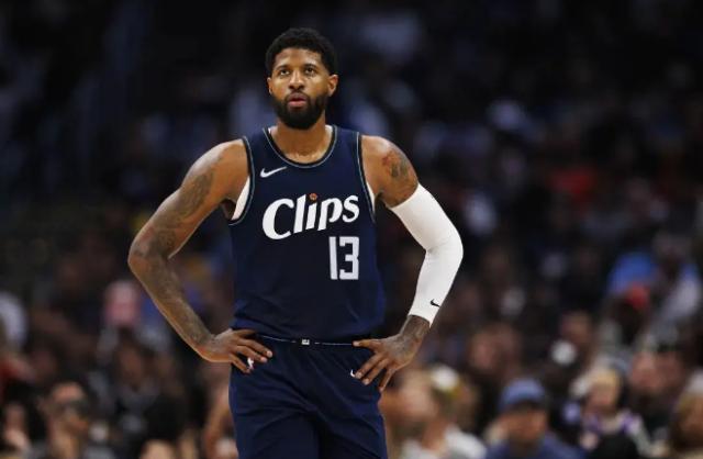 星空体育官网-乔治试水自由市场引哄抢！快艇是否会“心慈手软”？