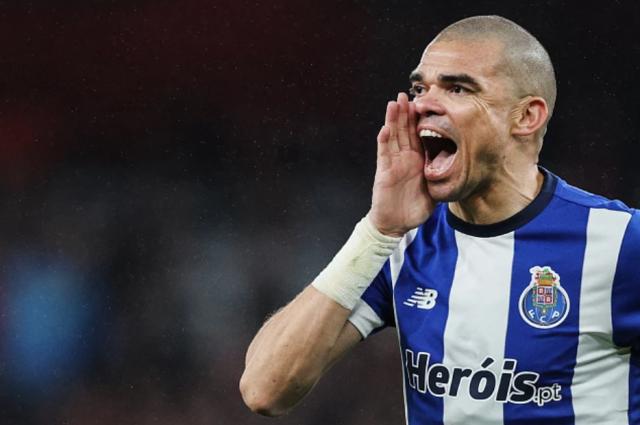 佩佩跟波尔图续约一年？留不留他新主席博阿斯定！